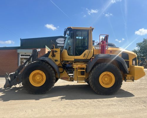 v-parts plant machinery sales & hire 